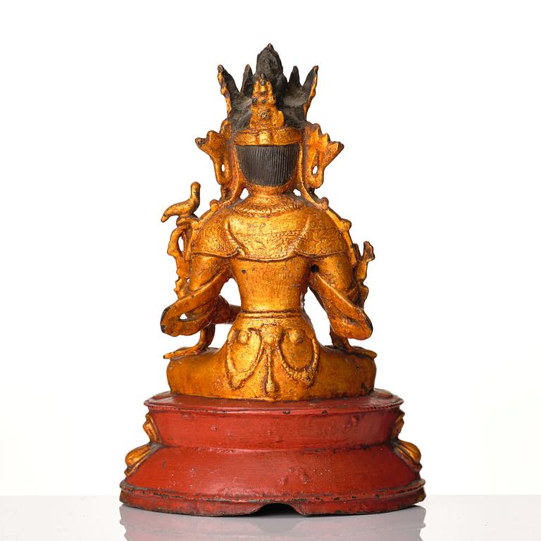 Avalokiteshvara, kallförgylld och lackerad brons. Mingdynastin (1368-1644).