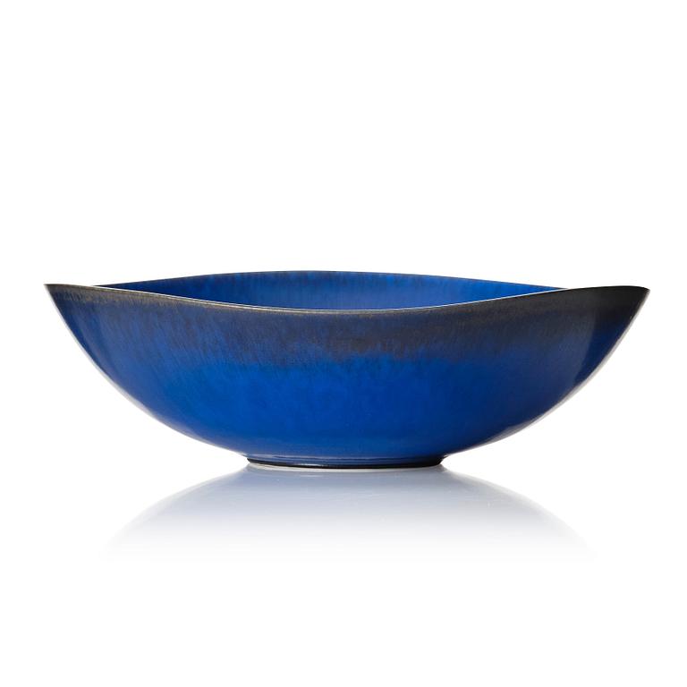 Berndt Friberg, a stoneware dish, Gustavsberg studio, Sweden 1958.