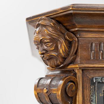 Barskåp, barockstil, 1900-talets första hälft.