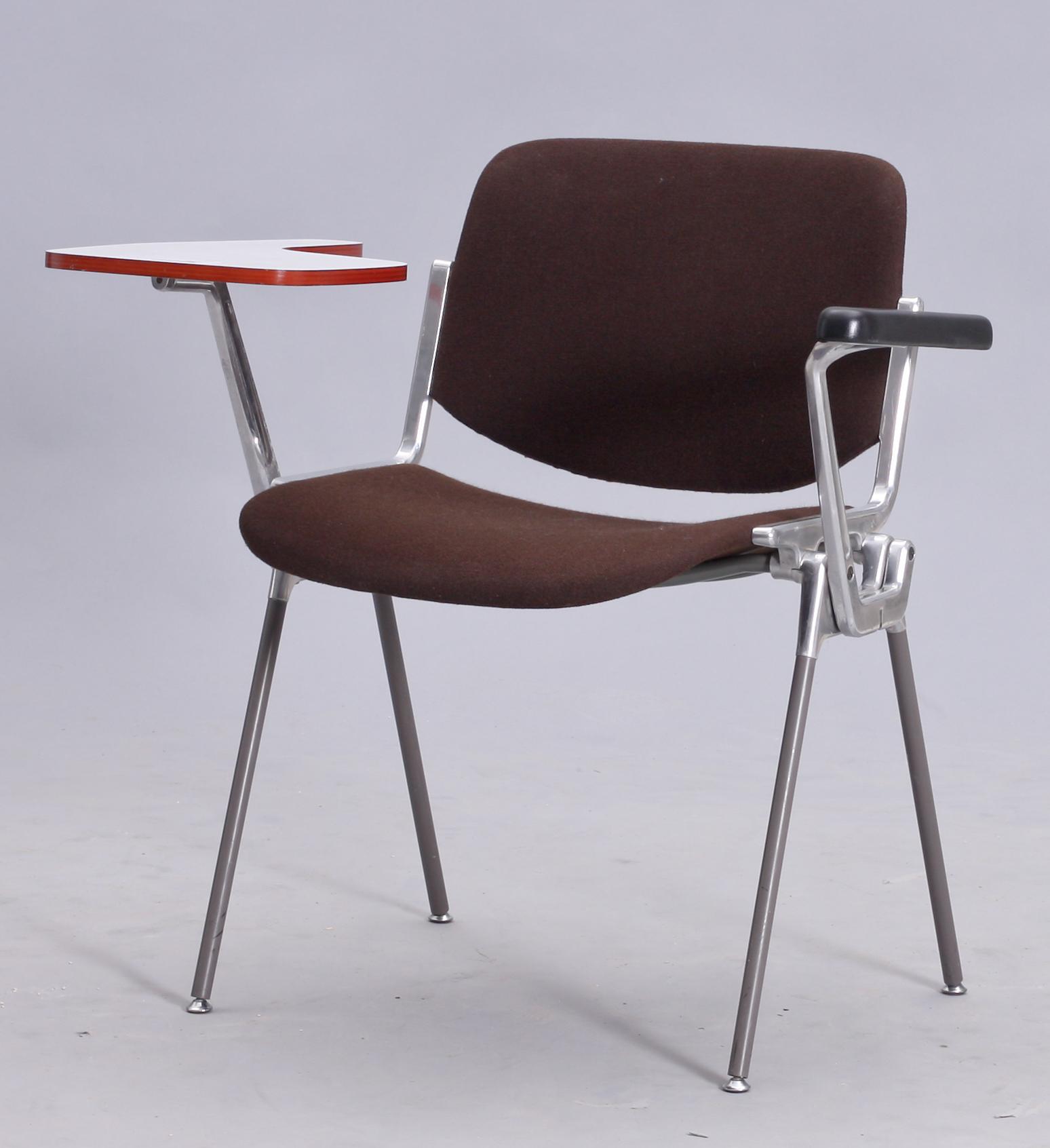 KARMSTOL, Giancarlo Piretti för Anonima Castelli, Bologna, Italien, 1970/80-tal.