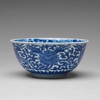 602. A blue and white lotus bowl, Qing dynasty, with  Kangxi mark and period (1662-1722).