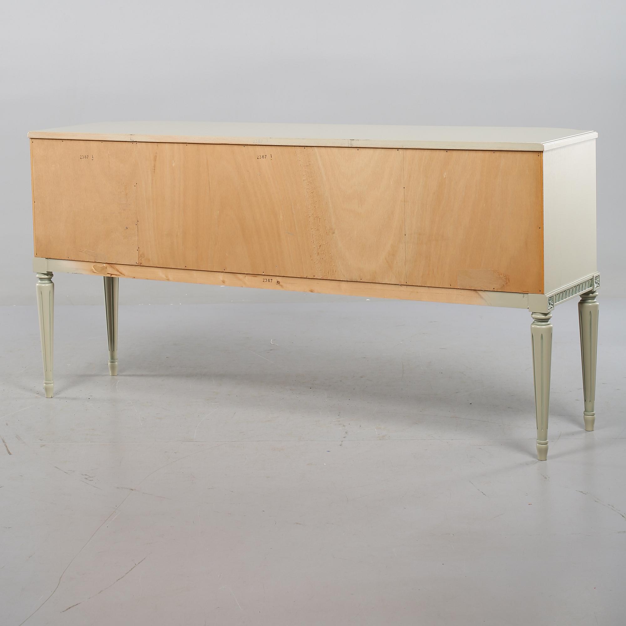SIDEBOARD, gustaviansk stil, 1900-talets andra hälft.