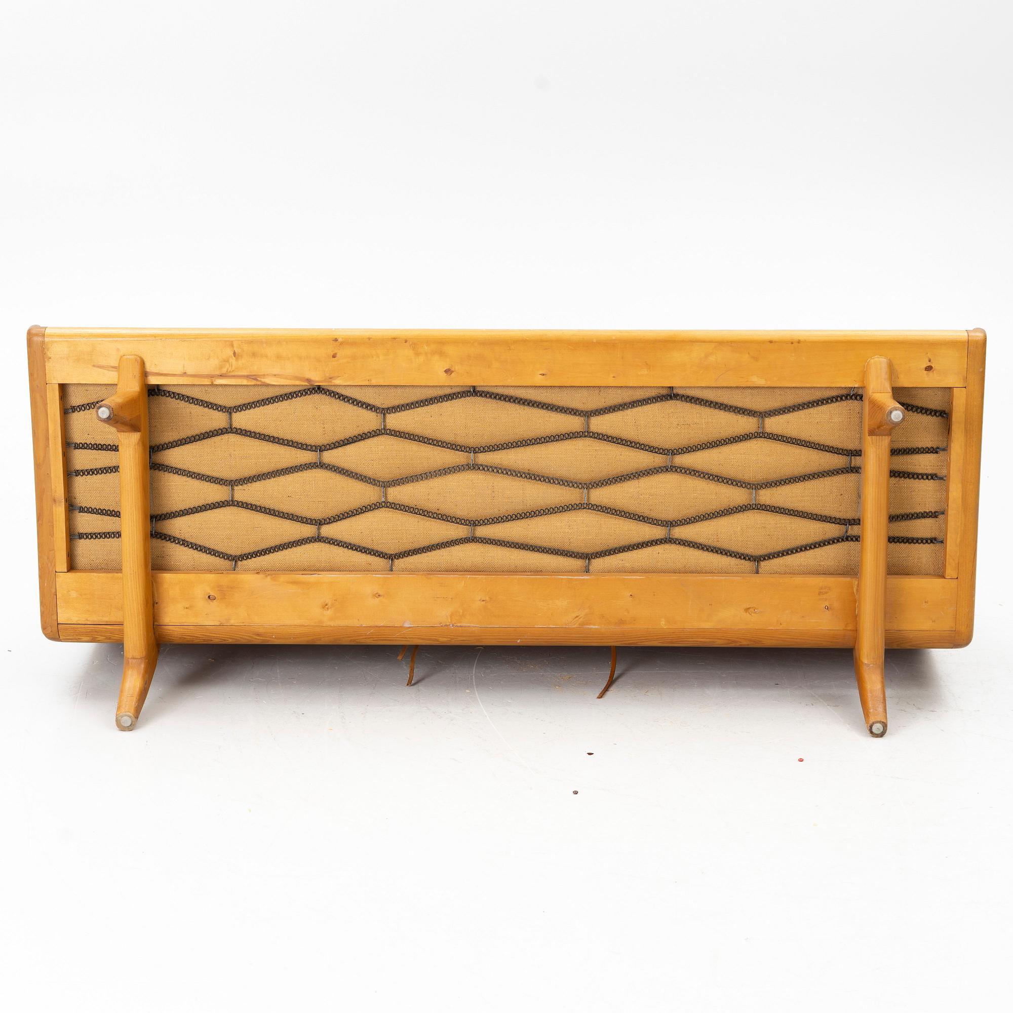 Carl Gustaf Hiort af Ornäs, Sofa, “Studio”, Puunveisto Oy - Träsnideri Ab, mid-20th century.