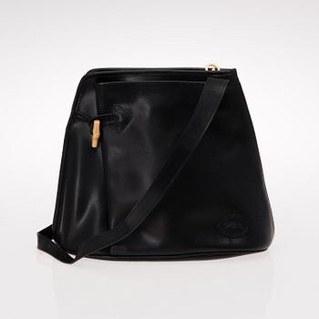 A VINTAGE LONGCHAMP ROSEAU SHOULDER BAG.