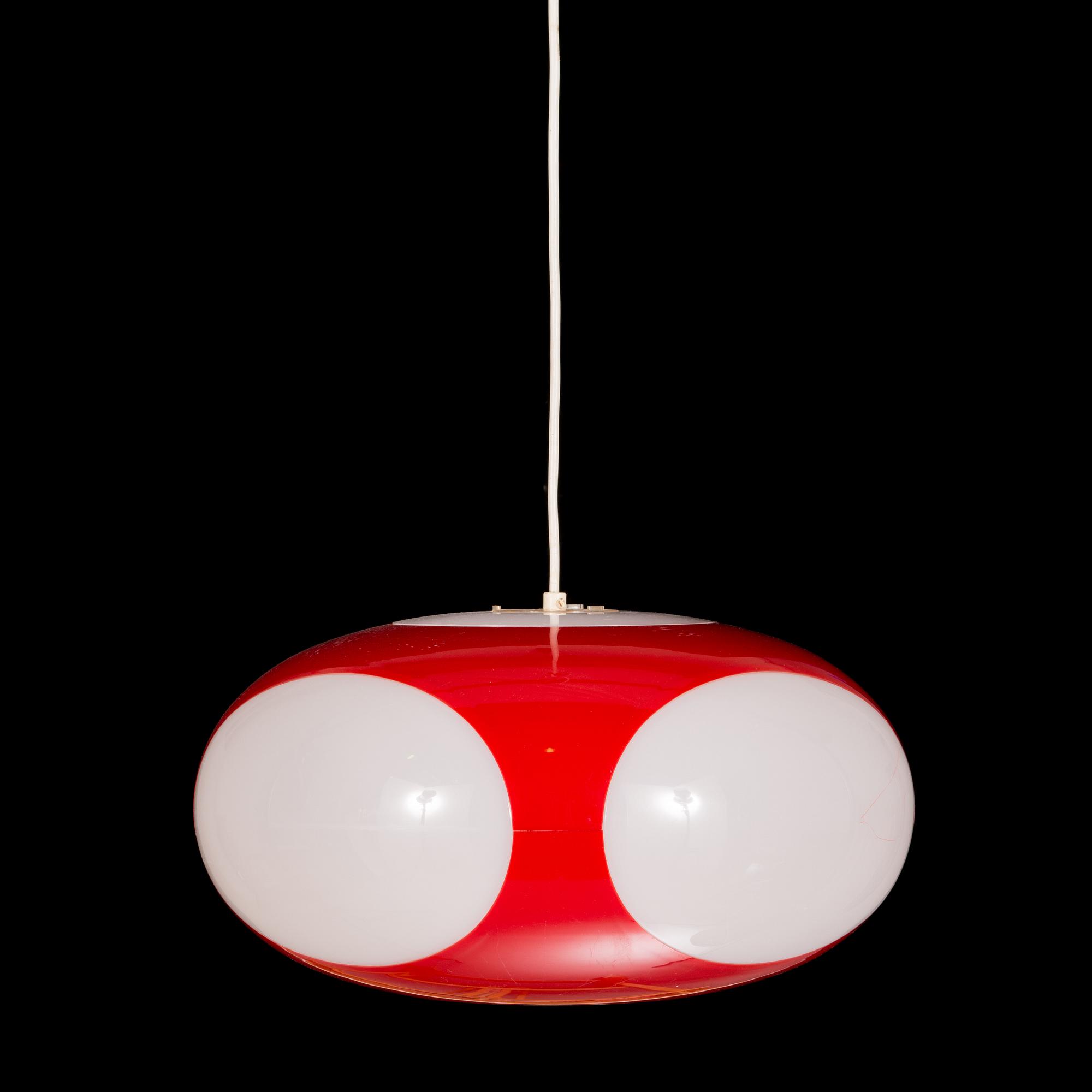 An interior set in red plastic from the 1970s, 7 parts.