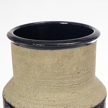 Hertha Bengtsson, vas, stengods, Rörstrand, 1900-talets andra hälft.