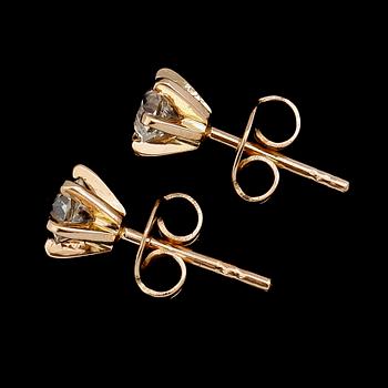 ÖRHÄNGEN, 1 par, 18 k guld, diamanter tot ca 0.86 ct. Total vikt ca 2,0 g.