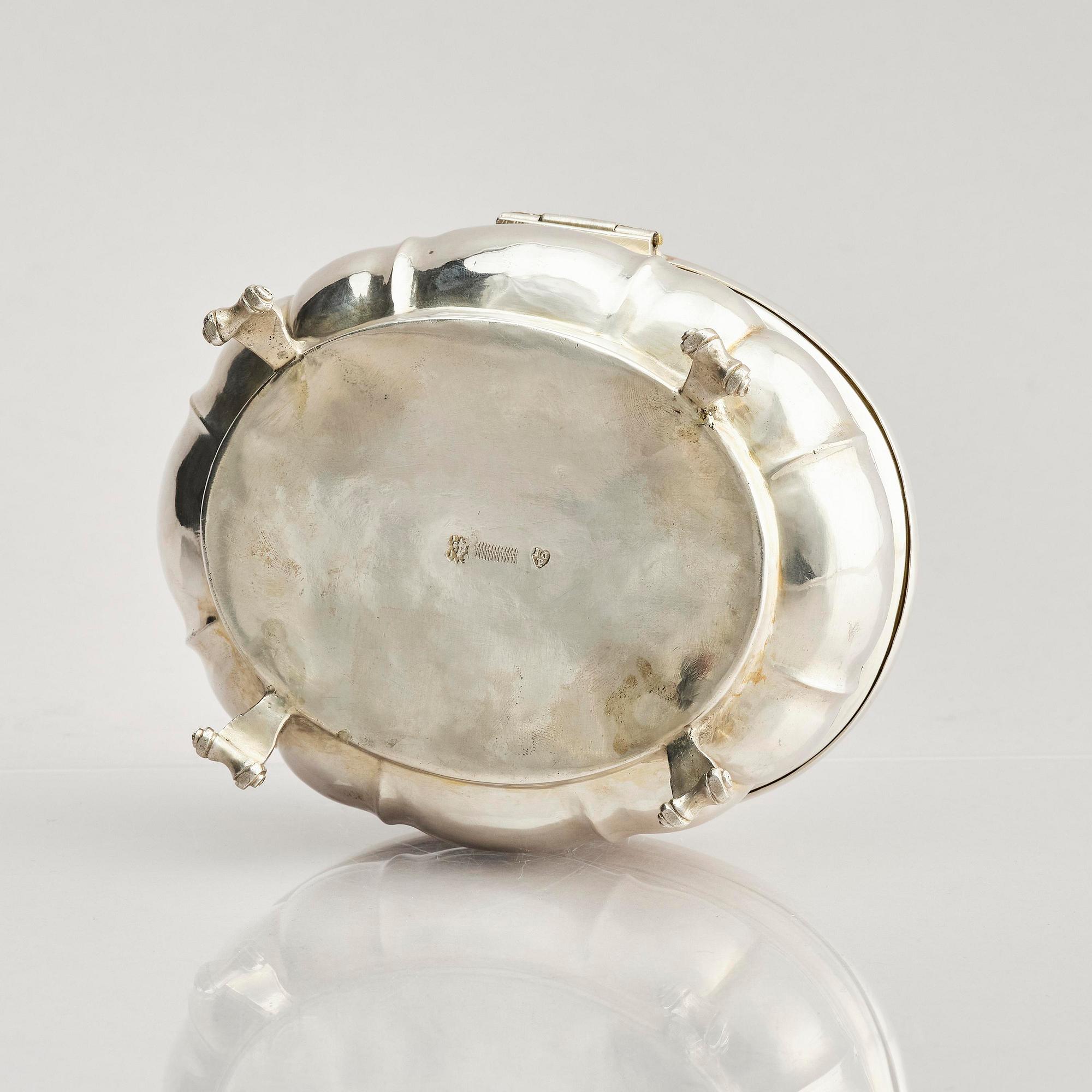 An 18th century silver suger-casket, mark of Johann Georg Pfister, Neisse, Silesia 1719.