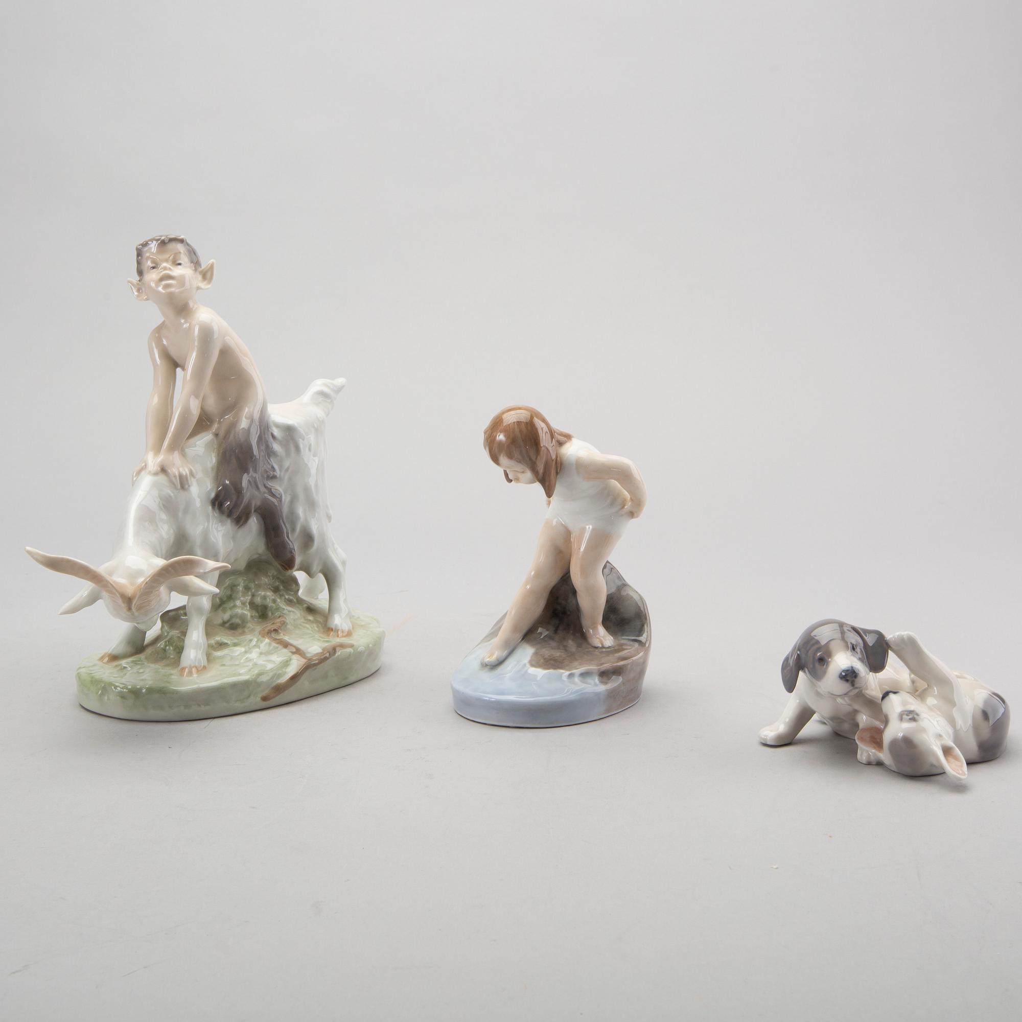 FIGURINER 3 st Royal Copenhagen varav en signerad porslin Danmark 1900-talets andra hälft.