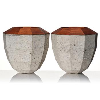 Tom Mårtenson, & Perranch Concrete Design, a pair of garden urns, 1980s.