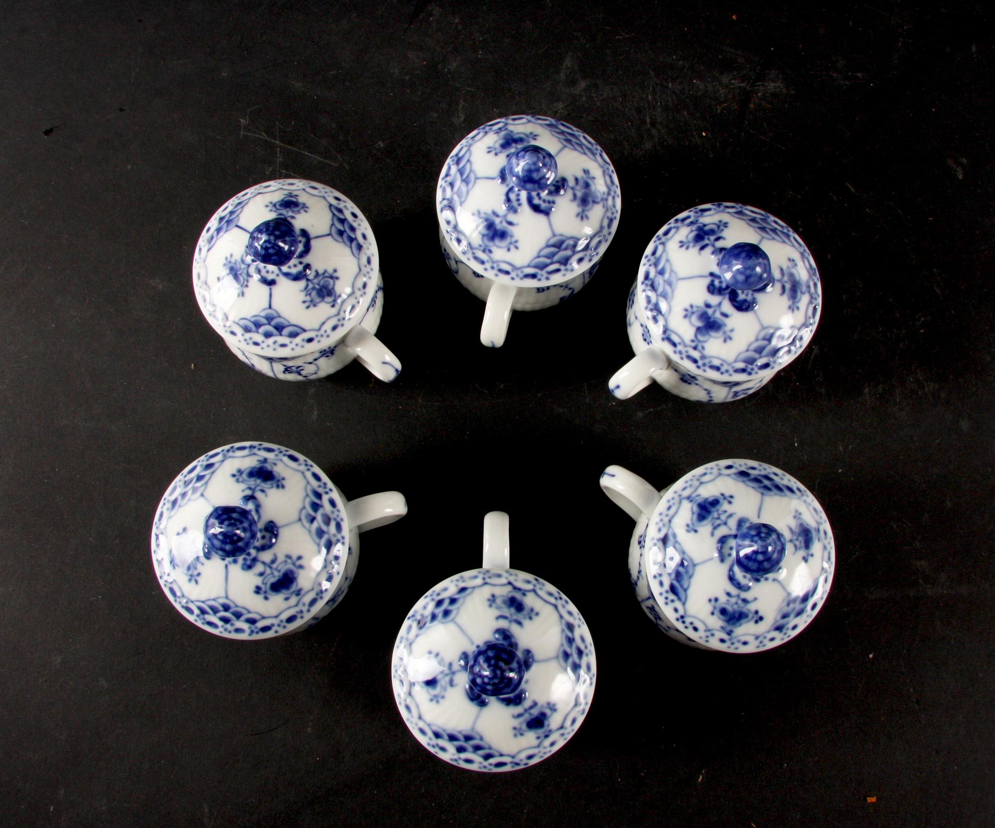 CREMEKOPPAR, 6 st, porslin, Royal Copenhagen "Musselmalet".