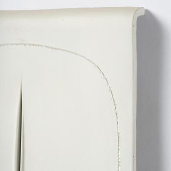 Lucio Fontana, ”Concetto Spaziale Taglio”.