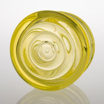 A glass decanter "Sulttaani",  Riihimäen Lasi, Finland, 1966-1969.