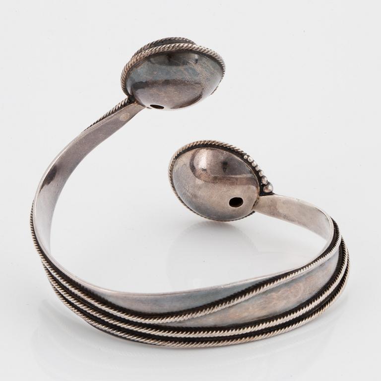 ROSA TAIKON, BERND JANUSCH, armring, sterlingsilver.