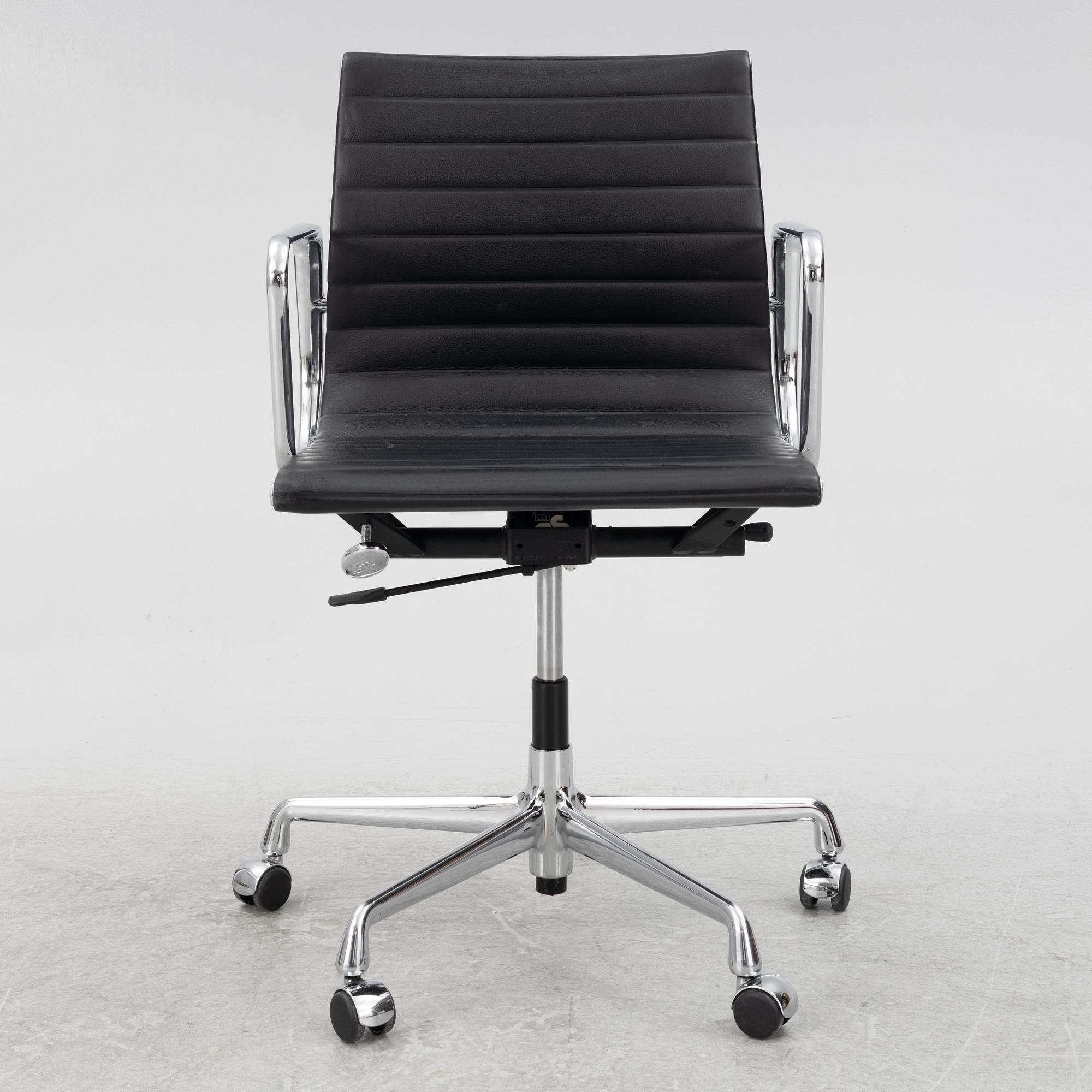Charles & Ray Eames, an office swiwel chair, "EA117", Vitra.