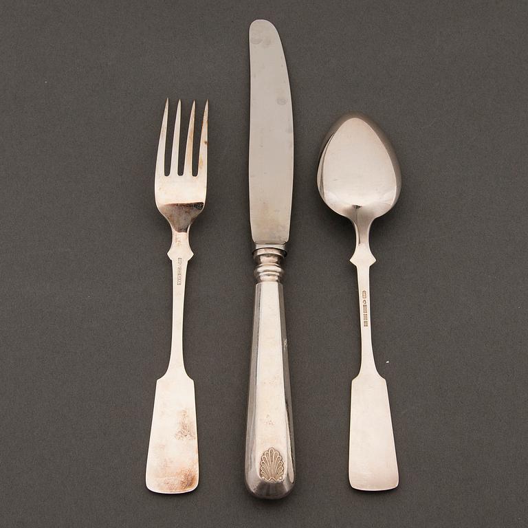 A 24-piece set of silver cutlery with seashell decoration, Finnish hallmarks 1959 and 1976-1977.