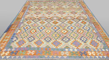 A Kilim carpet, approx. 393 x 296 cm.