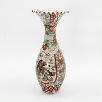 A large Japanese porcelain  vase, second half of the 20th century.