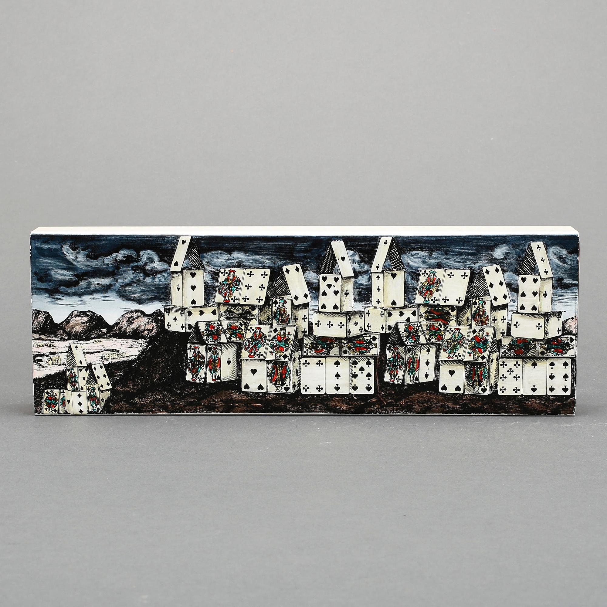 KORTLEKSASK, Piero Fornasetti, Milano, 2007.