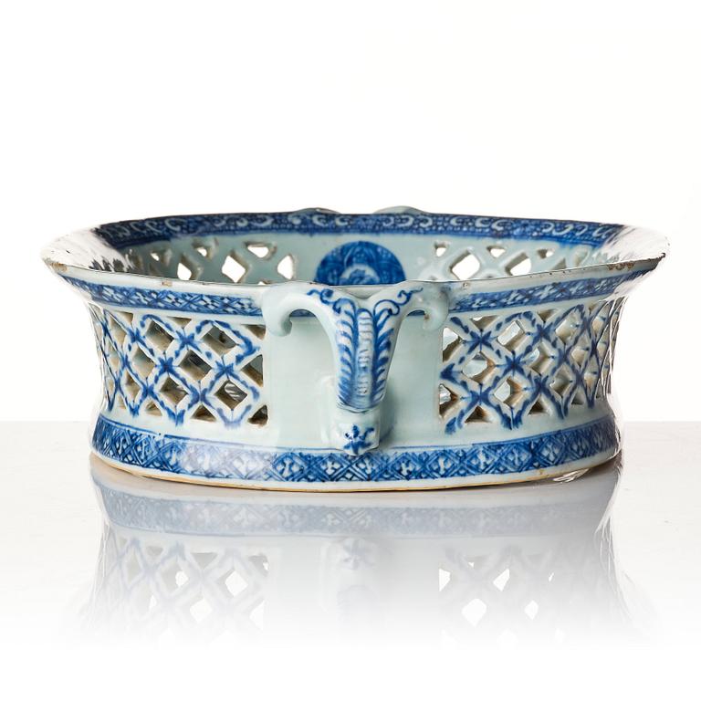 A blue and white oval chesnut basket, Qing dynasty, Qianlong (1736-95).