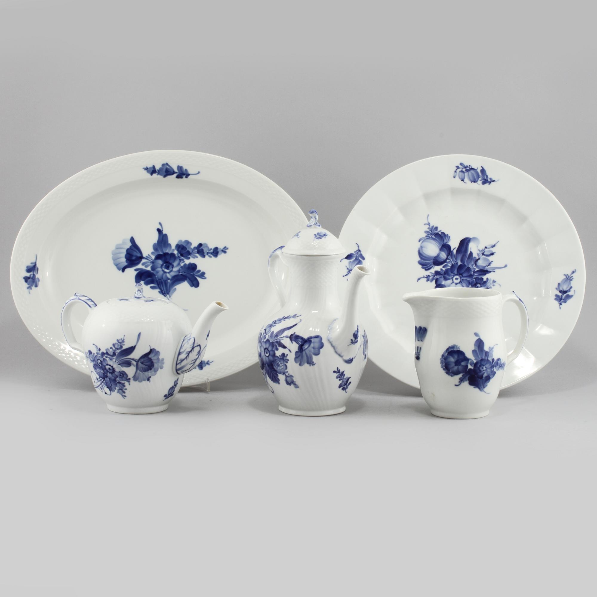 PARTI PORSLIN, 5 delar, "Blå Blomst", Royal Copenhagen, 1900-talets andra hälft.