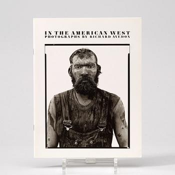 Photo books, 6, books and 9 small folders, Richard Avedon.