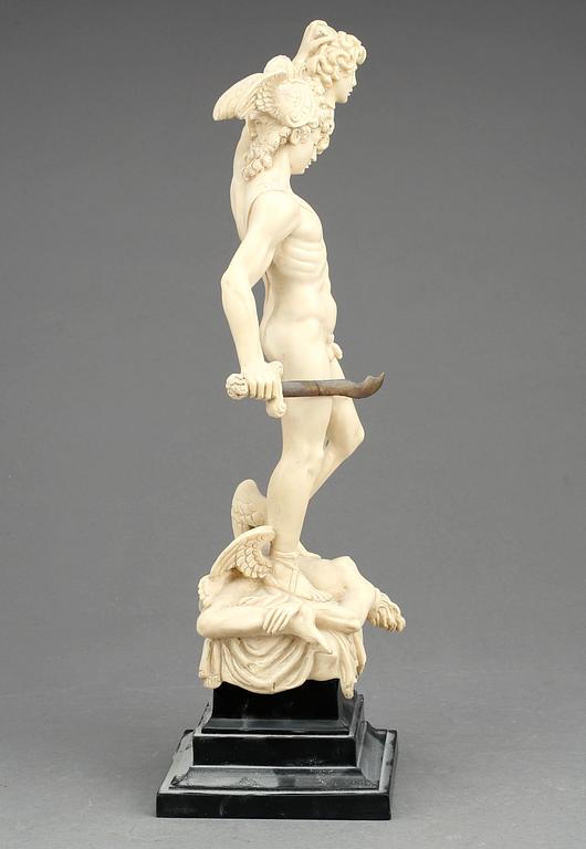 SKULPTUR, konstmassa, sign G. Ruggeri. 1900-talets andra hälft.