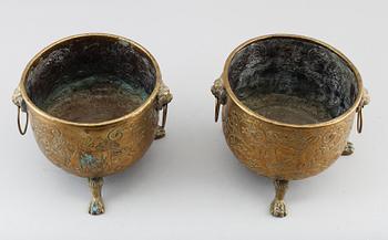 YTTERFODER, 2 st, mässing, 1700-/1800-tal.