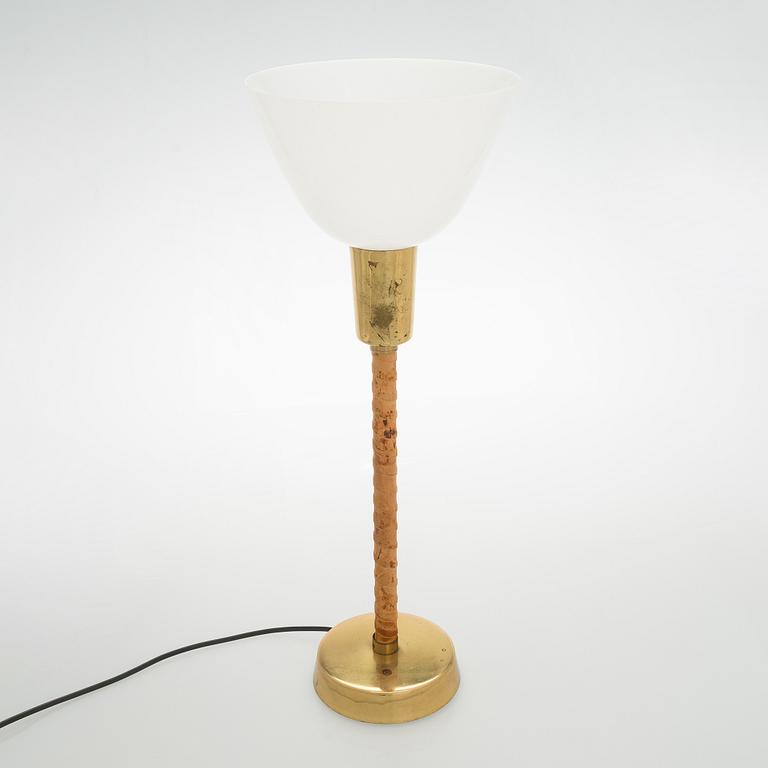 Lisa Johansson-Pape, pöytävalaisin, malli 940-025 Stockmann Orno, 1900-luvun puoliväli.