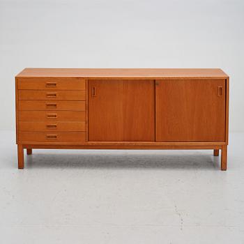 SIDEBOARD, 1900-talets tredje kvartal.