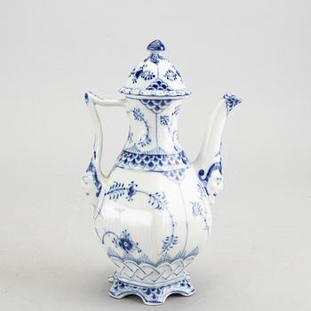 Servis 25 dlr Musselmalet Helblonde Royal Copenhagen Danmark 1900-talets senare del porslin.