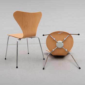 STOLAR, 6 st, "Sjuan", Arne Jacobsen för Fritz Hansen, 1900-talets andra hälft.