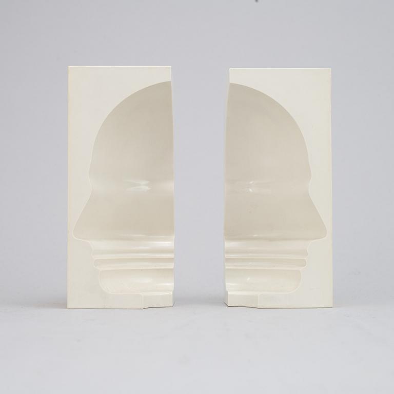 Sivert Lindblom, sculpture, 2 parts, plastic, stamped 1968.