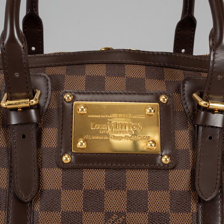 LOUIS VUITTON, a Damier Ebene 'Berkeley' handbag.