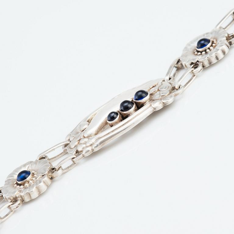 Georg Jensen, collier, sterling och lapis lazuli, Köpenhamn 1933-44, design nr 26.