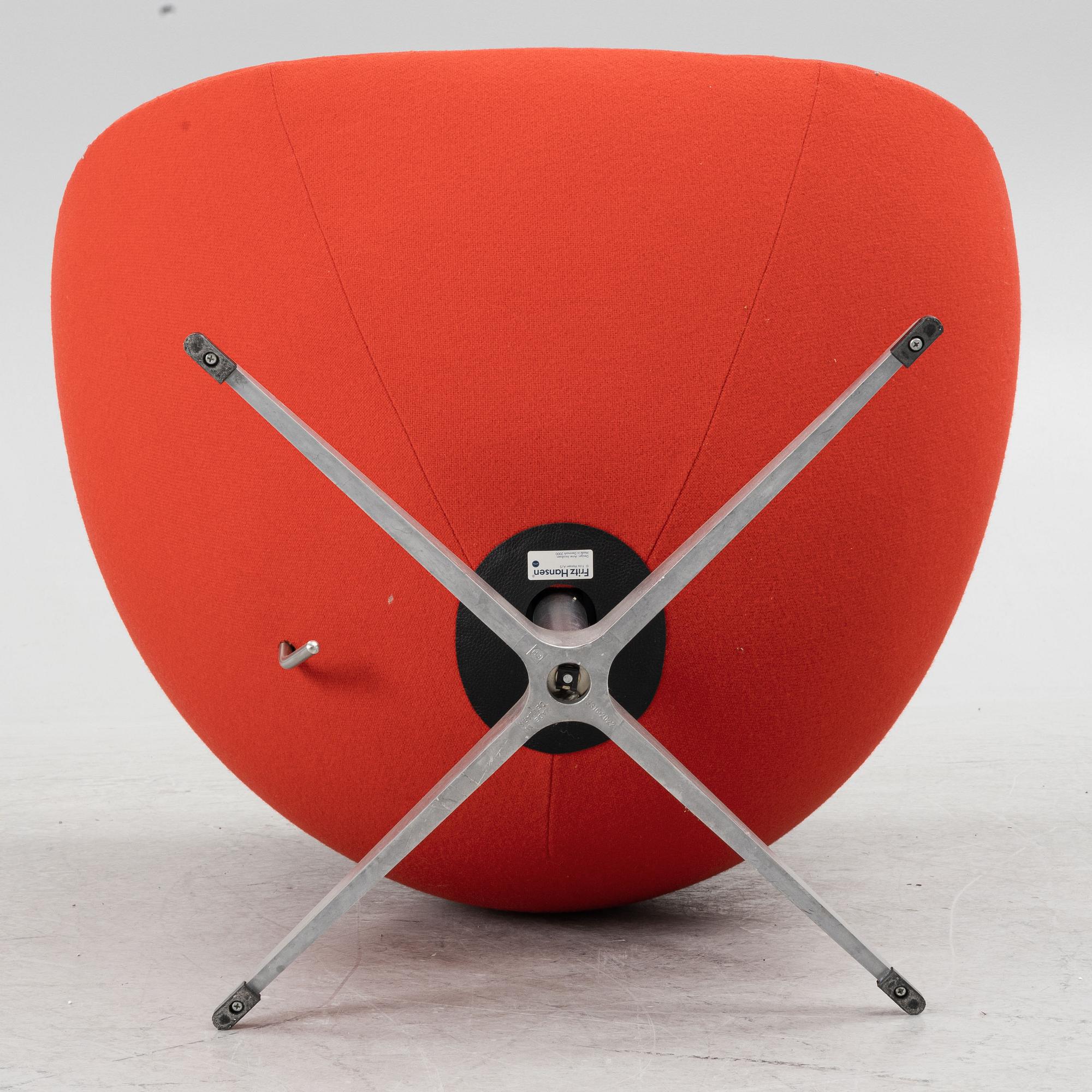 Arne Jacobsen, armchair, "The Egg", Fritz Hansen, Denmark, dated 2000.