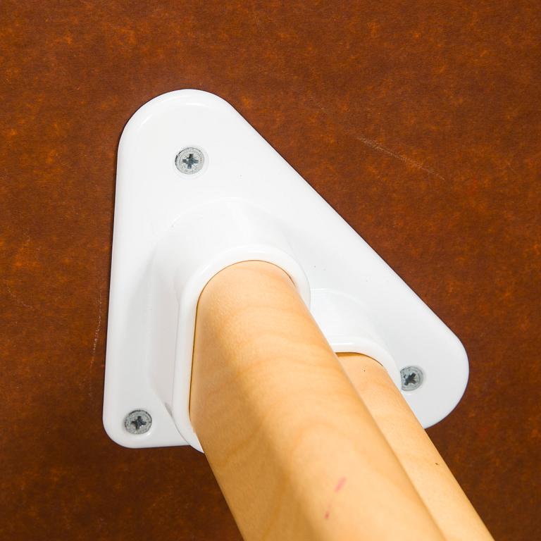 Alvar Aalto, matbord, modell H99, Artek 1900-talets slut.
