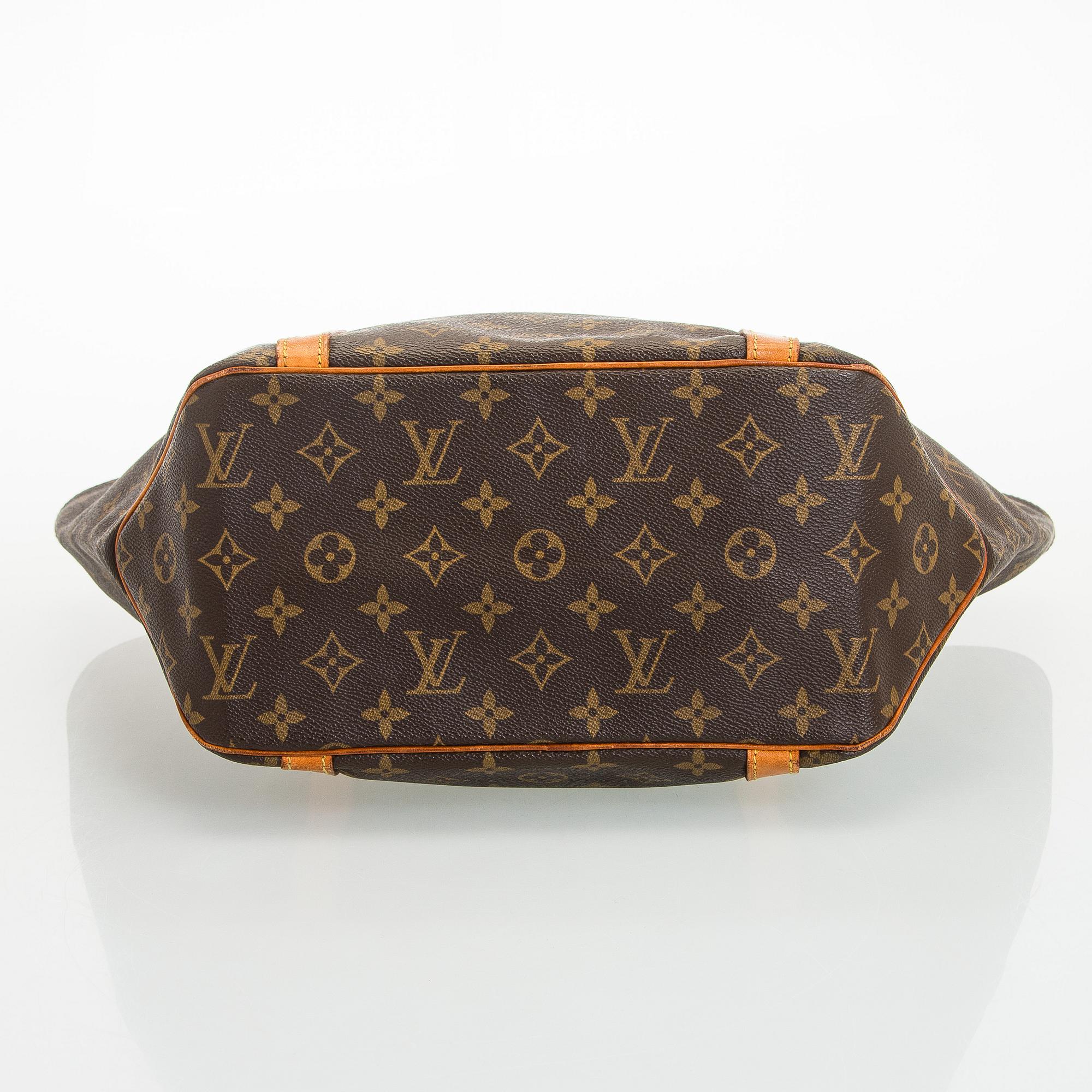 Louis Vuitton, a Monogram Canvas 'Sac Shopping' bag.