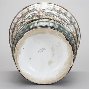 YTTERFODER, majolika, Rörstrand, omkr år 1900.