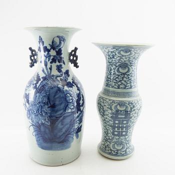 Vases 2 pcs China 20th century porcelain.