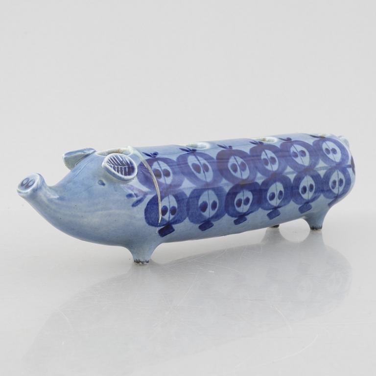 Lisa Larson, ljusstake, stengods, "Adventsgris", ur serien "Matilda", Gustavsberg.