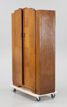 KLÄDSKÅP, C.W.S. Cabinet Factory, London, England, 1930-tal.