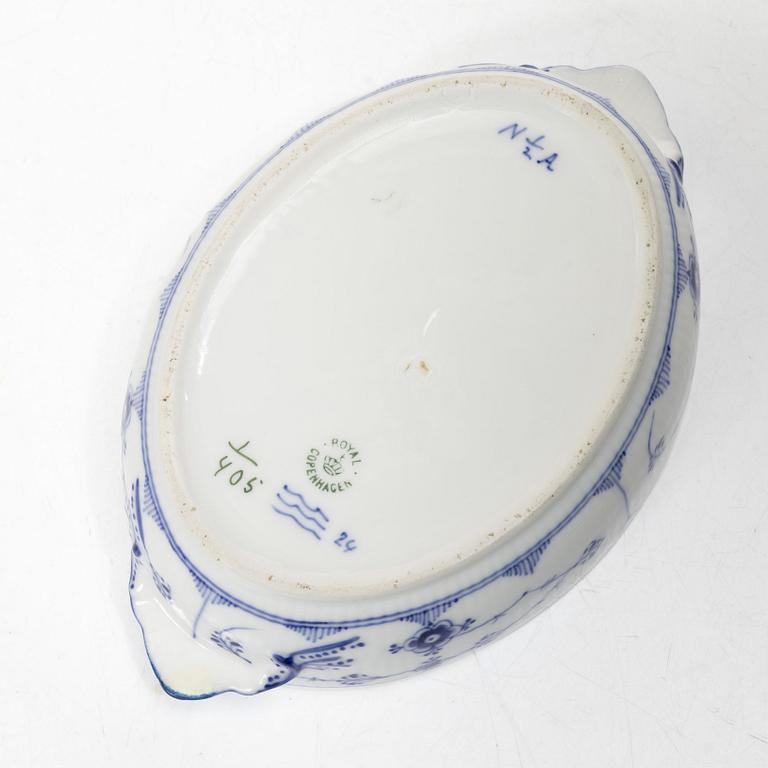 Royal Copenhagen, terriner 2 st, "Musselmalet", riflet, Danmark, 1890-1922.