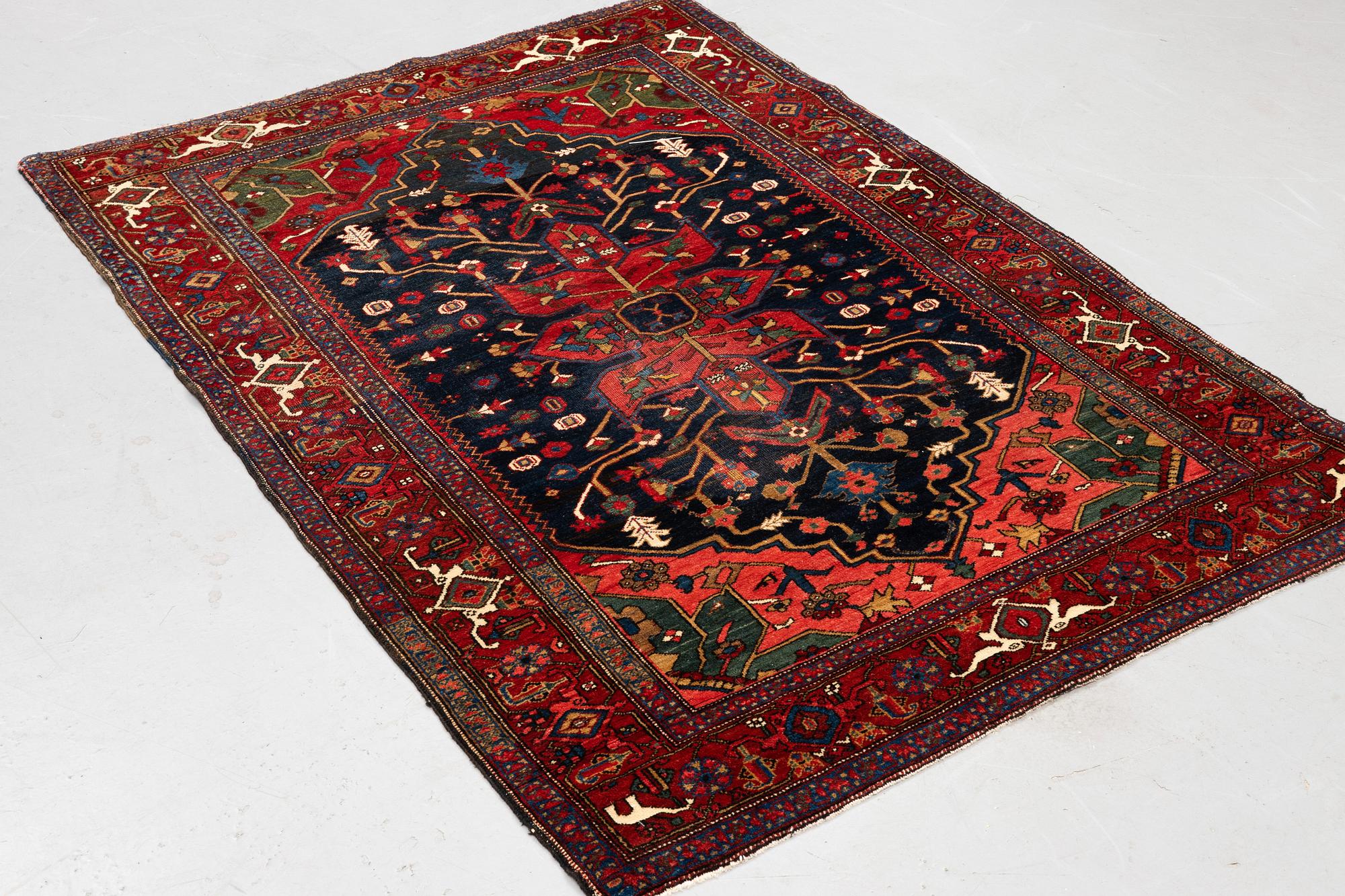 Matta, semiantik Heris, ca 203 x 144 cm.