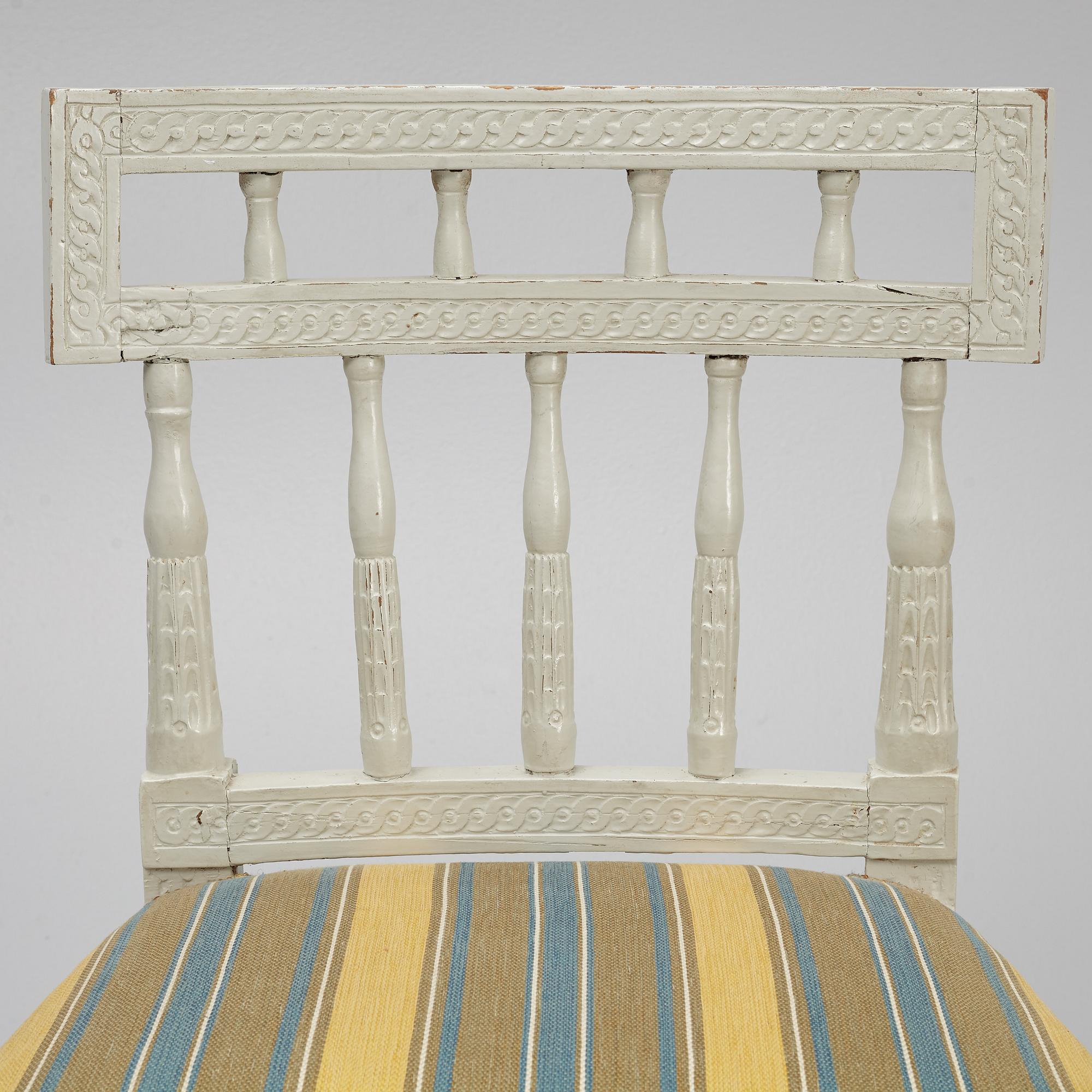 Stolar, 4 st snarlika, gustaviansk stil, 1800-tal.