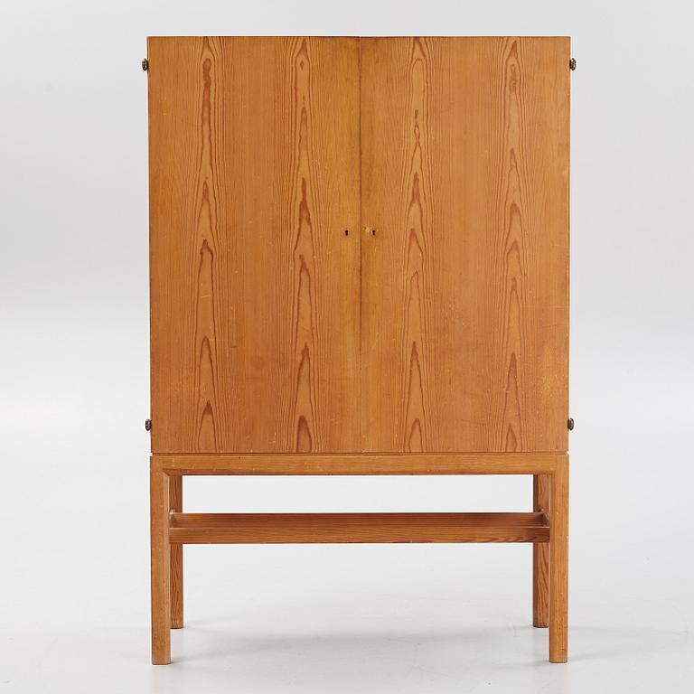 Axel Larsson, a cabinet, Svenska Möbelfabrikerna Bodafors, Sweden. 1943.