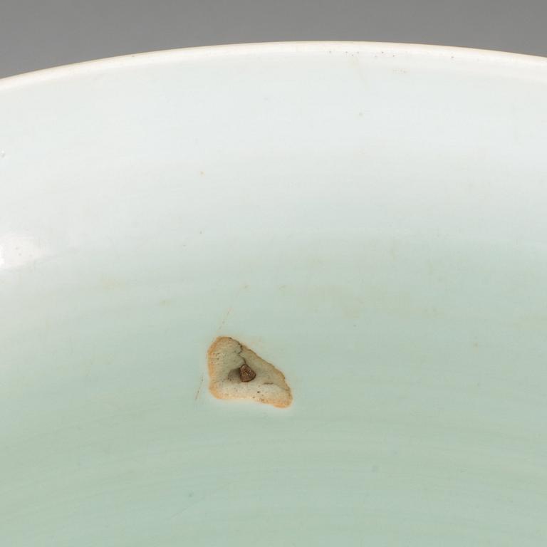 YTTERFODER, porslin. Qing dynastin.