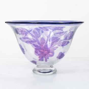 Wilke Adolfsson, a glass bowl.