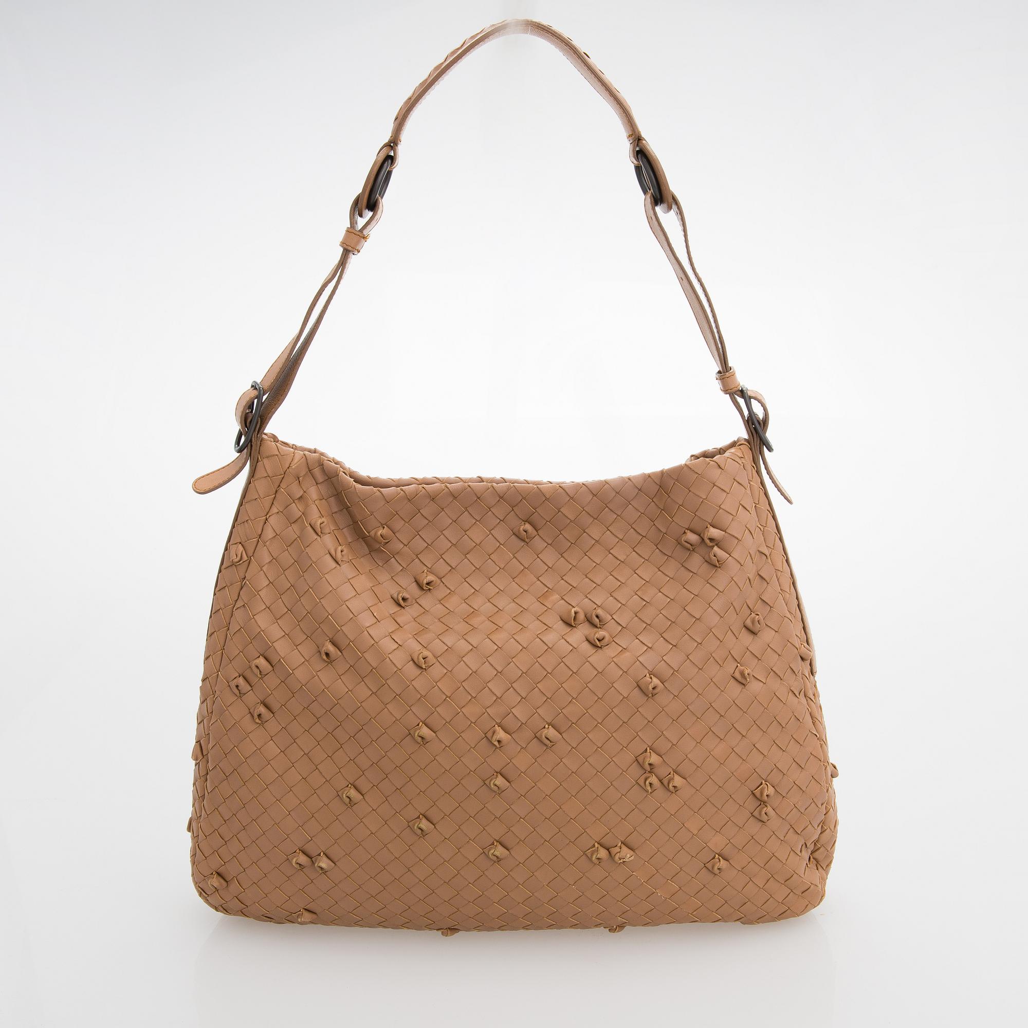 Bottega Veneta, "Naruto Knot", bag.