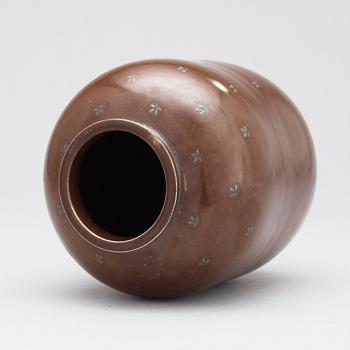 A Wilhelm Kåge brown 'Argenta' stoneware vase, Gustavsberg.